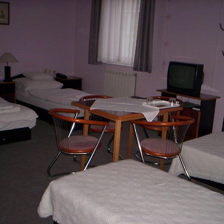 Apollo Motel Kecskemét Extérieur photo