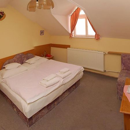 Apollo Motel Kecskemét Extérieur photo
