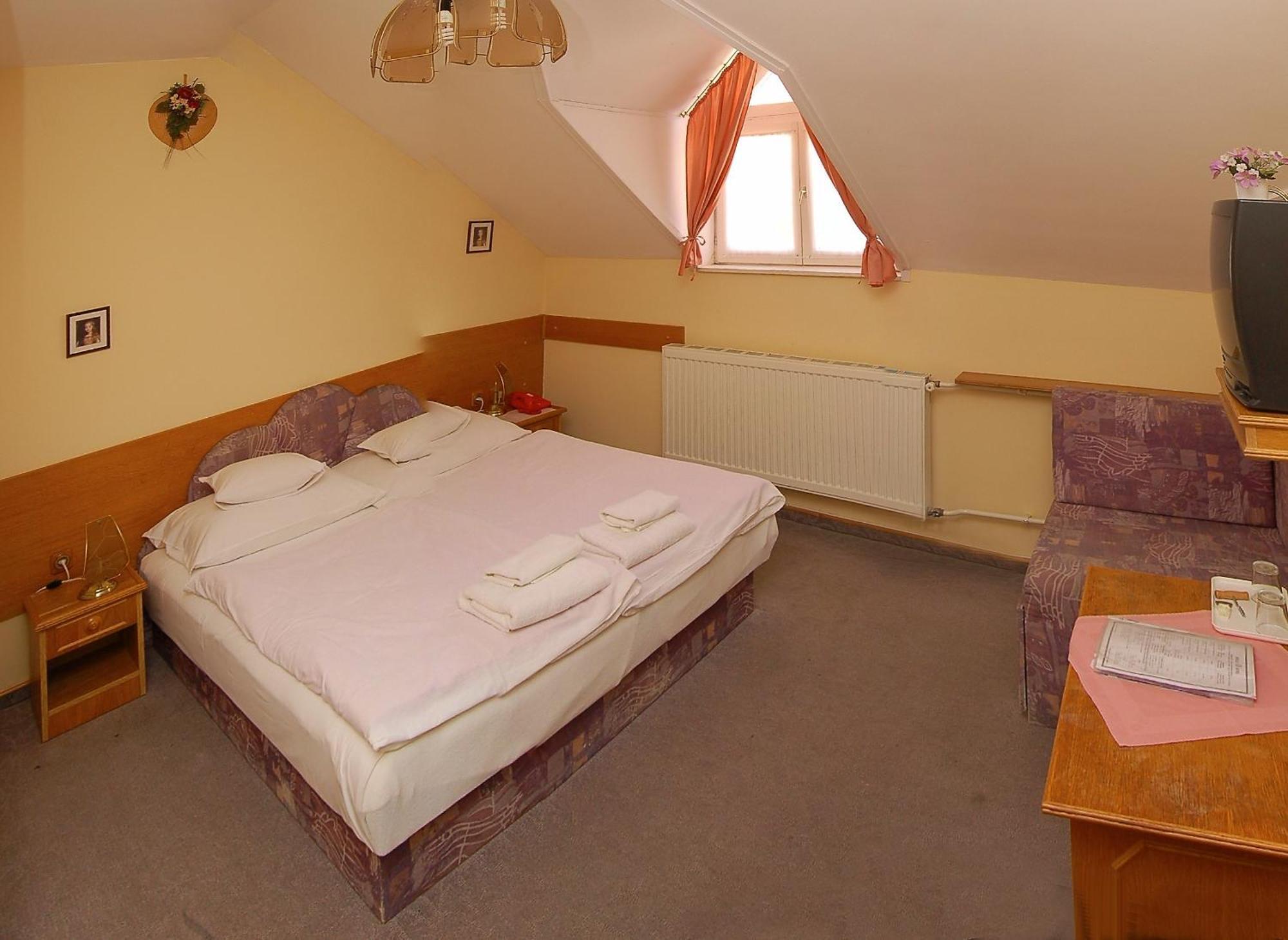 Apollo Motel Kecskemét Extérieur photo